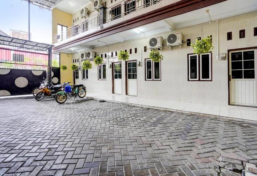 هتل Oyo 91795 Kos Jeehel Syariah