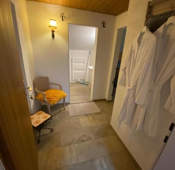 بنسيون Gästehaus Schmitt