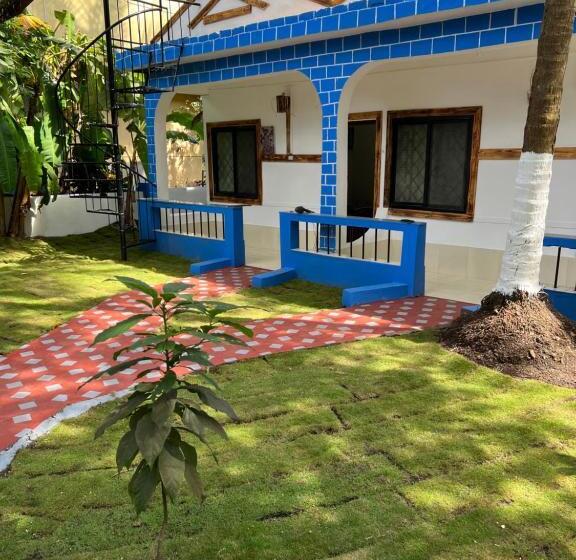 پانسیون Grand Royale Cottage Anjuna