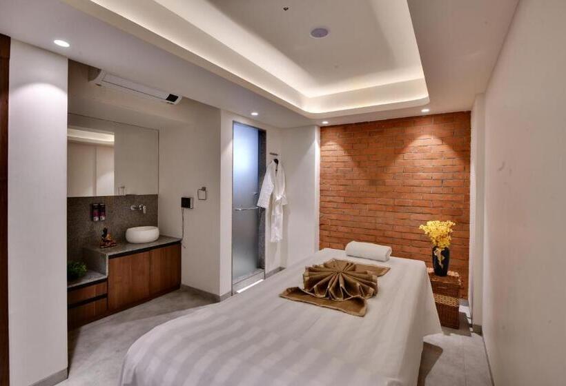 فندق Regenta Fairlark Vadodara