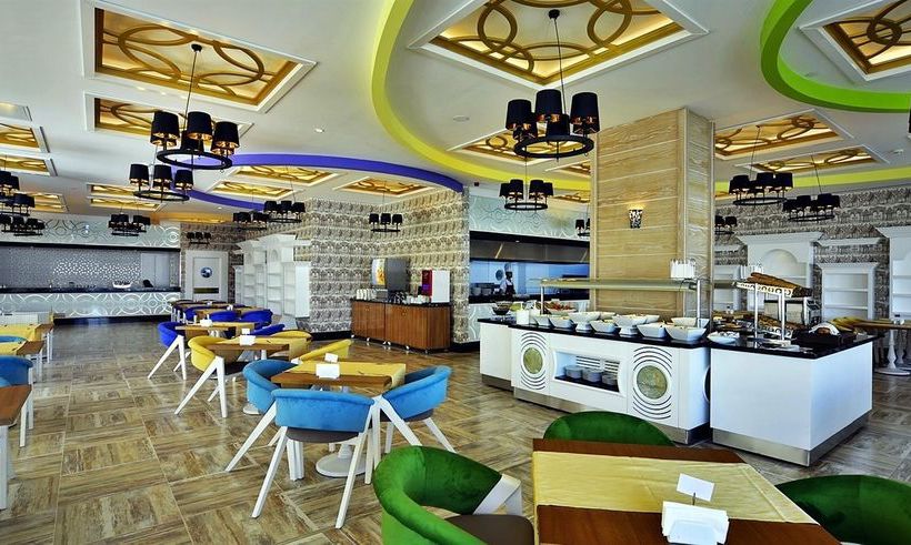 فندق Azura Deluxe Resort & Spa  All Inclusive