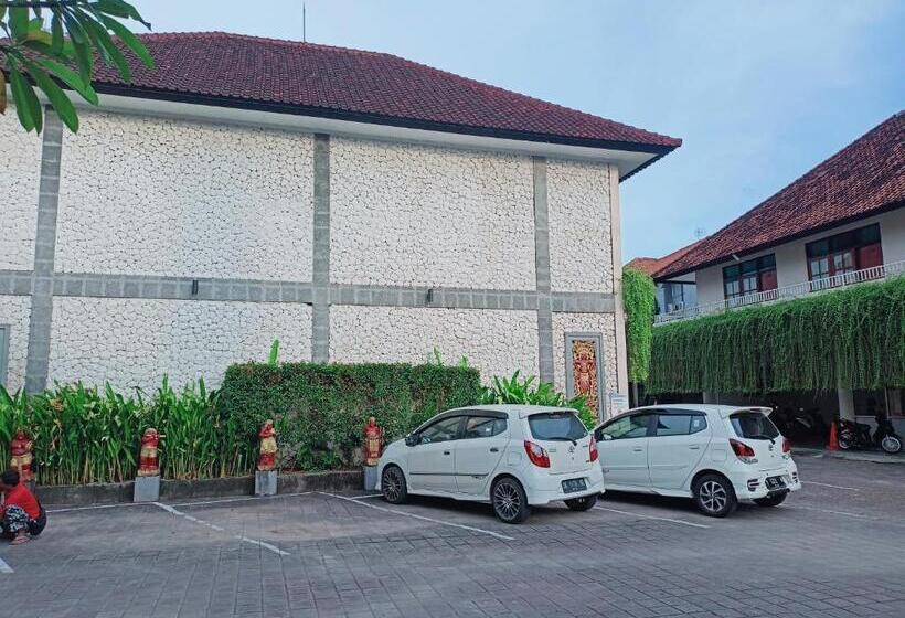 فندق Catur Adi Putra