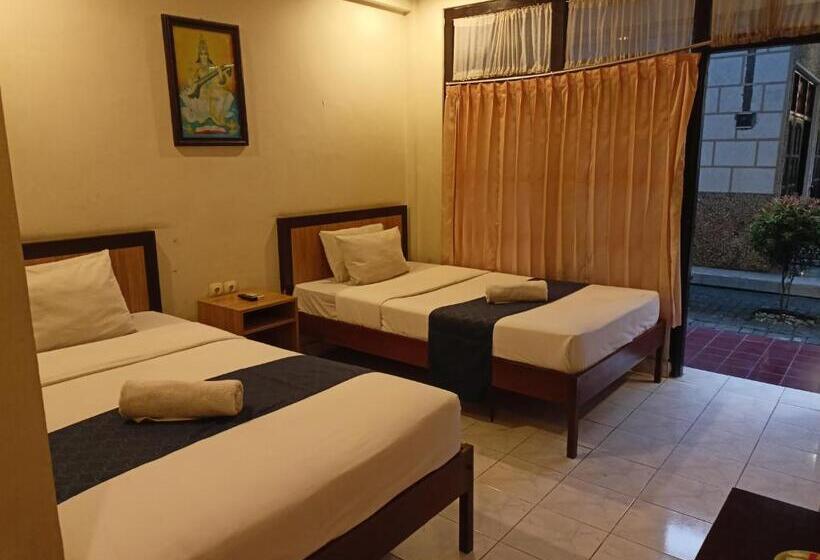 فندق Catur Adi Putra