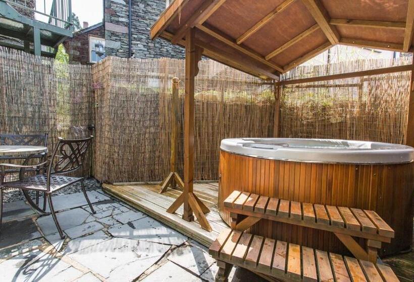 Отель Moss Grove Organic