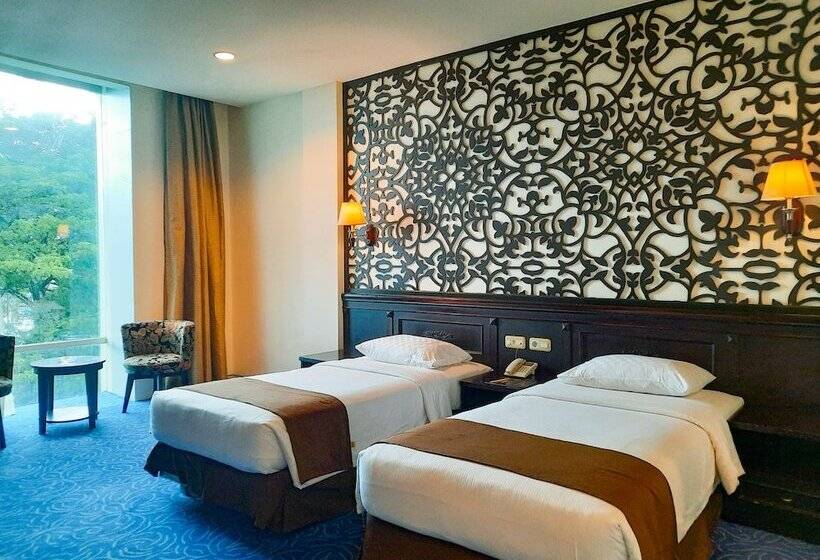 هتل Plaza Inn Kendari