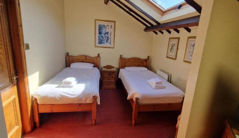 田舎風ホテル Station Inn B&b