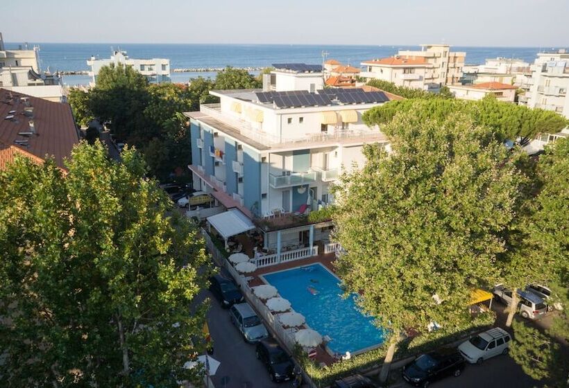 فندق Villa Dei Fiori   Sul Mare Con Piscina