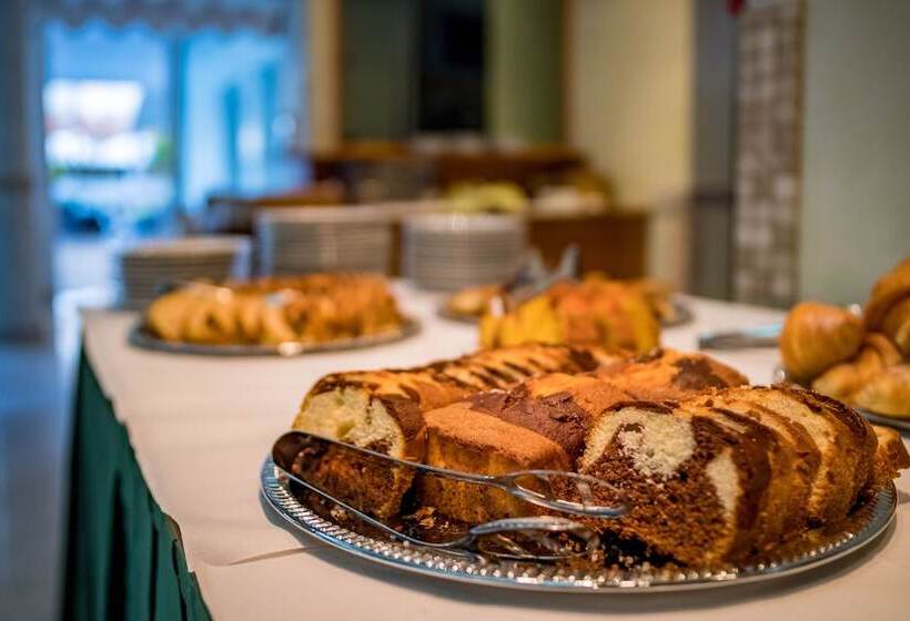 فندق Villa Dei Fiori   Sul Mare Con Piscina