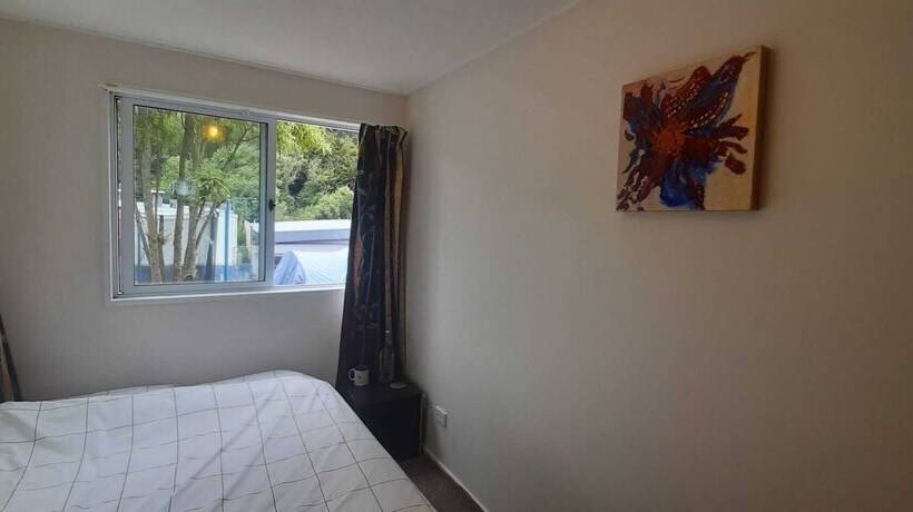 تختخواب و صبحانه Lioness Estate   Dunedin