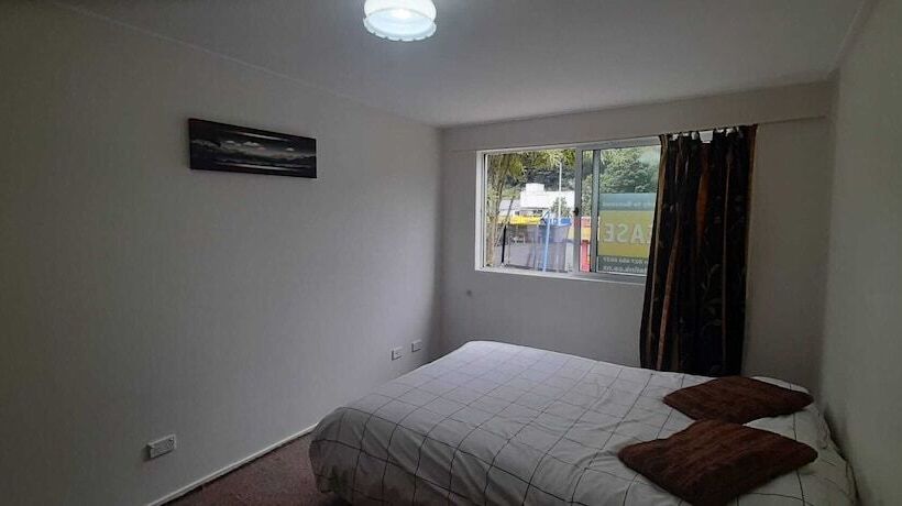 تختخواب و صبحانه Lioness Estate   Dunedin