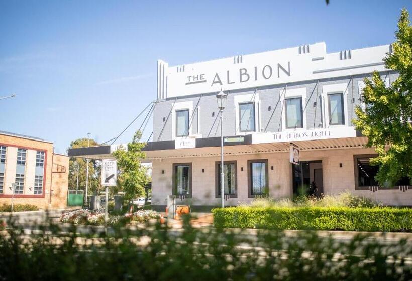 Отель The Albion