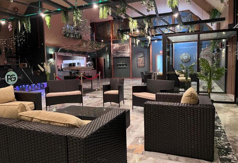 هتل Rosewood Garden