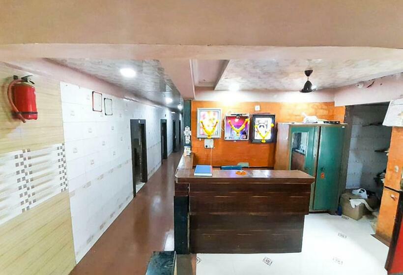ホテル Satkar Lodging & Boarding By Wb Inn