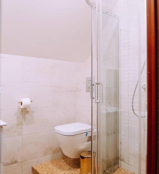 پانسیون Casa Cheile Dâmbovicioarei   Cabana 1