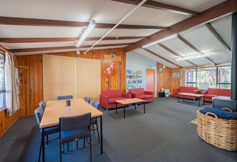 הוסטל Te Anau Central Backpackers