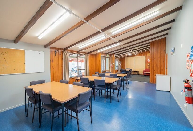 הוסטל Te Anau Central Backpackers