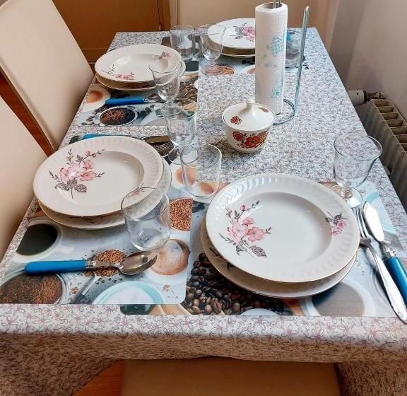 تختخواب و صبحانه Stanza Privada