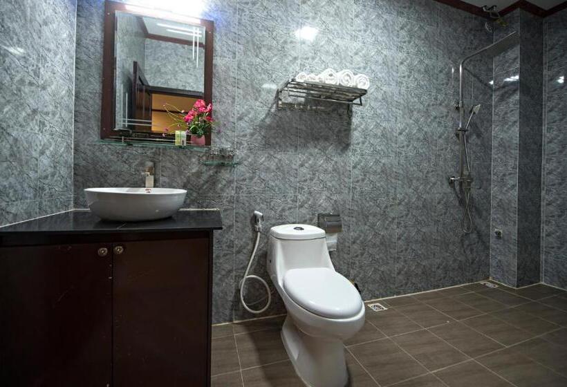 هتل Vang Vieng Freedom Star S