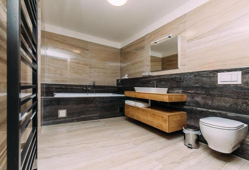 Ea Hotel Kraskov