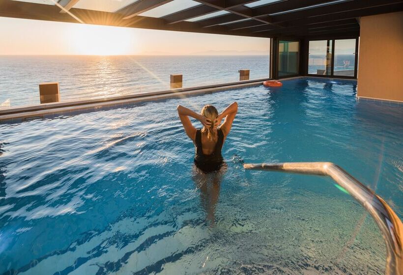 ホテル Bellevue On The Beach Suites