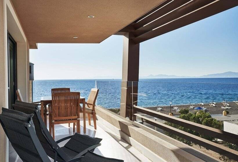 ホテル Bellevue On The Beach Suites