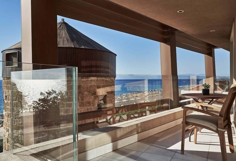 ホテル Bellevue On The Beach Suites