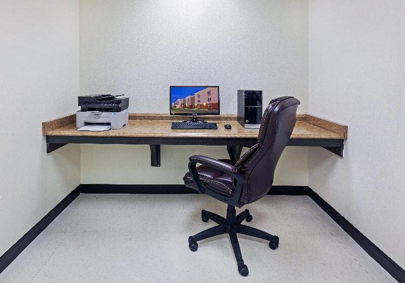 בית מלון כפרי Candlewood Suites San Angelo, An Ihg