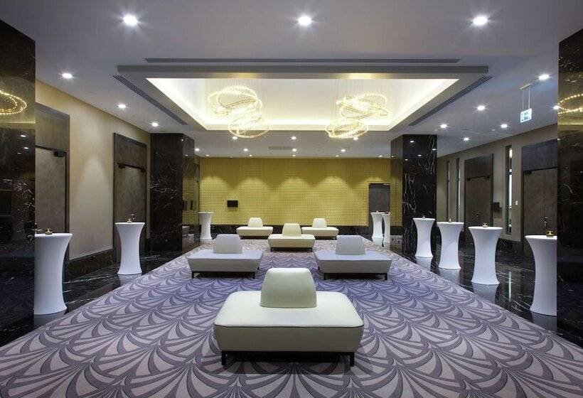 Doubletree By Hilton Hotel Minsk