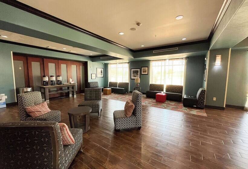 호텔 Quality Inn & Suites