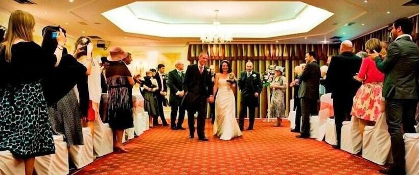 בית מלון כפרי Madhushrie