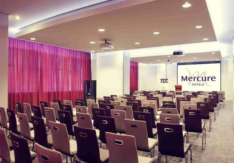 בית מלון כפרי Mercure Tyumen Center