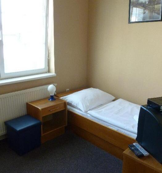 هتل Penzion šenk Pardubice