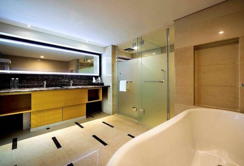 فندق Pullman Qingdao Ziyue