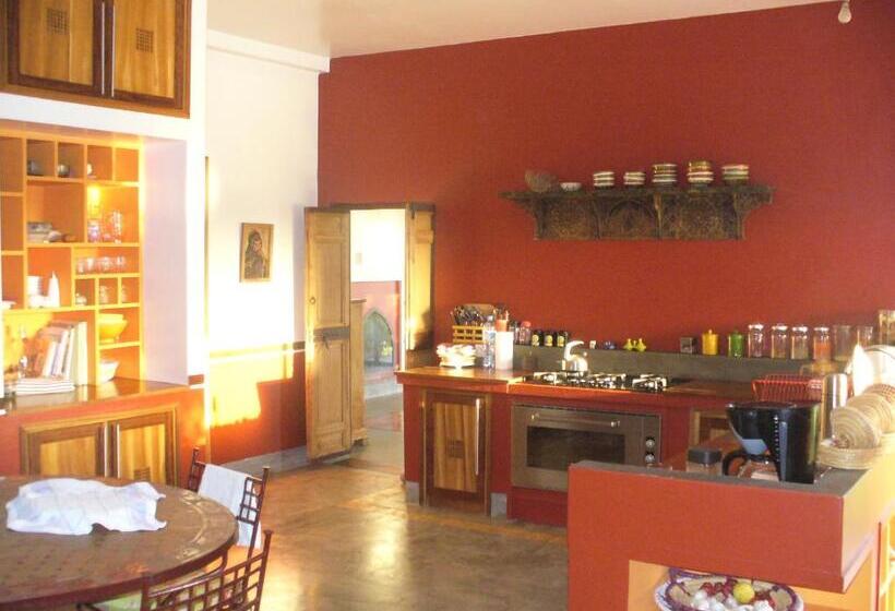 پانسیون Dar Al Manar