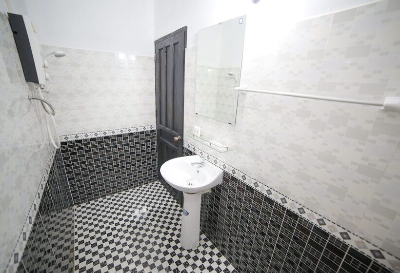 پانسیون Maylay Guesthouse