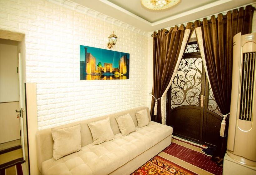 בית מלון כפרי Tiny Art House Near Of Airaport