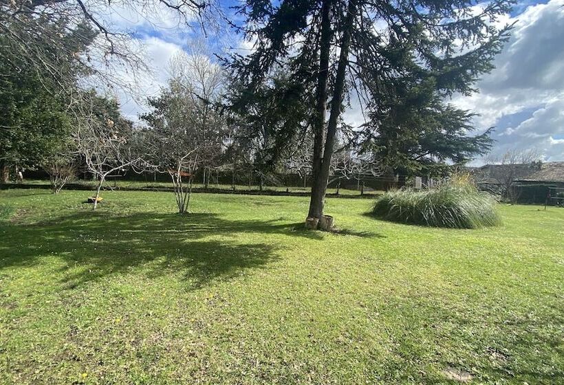 住宿加早餐  Chambres Et Gîtes Les Deux Chênes Près De Bergerac