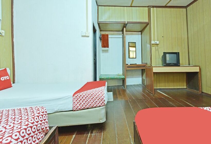 هتل Oyo 90595 Pelangi Beach Resort Cherating