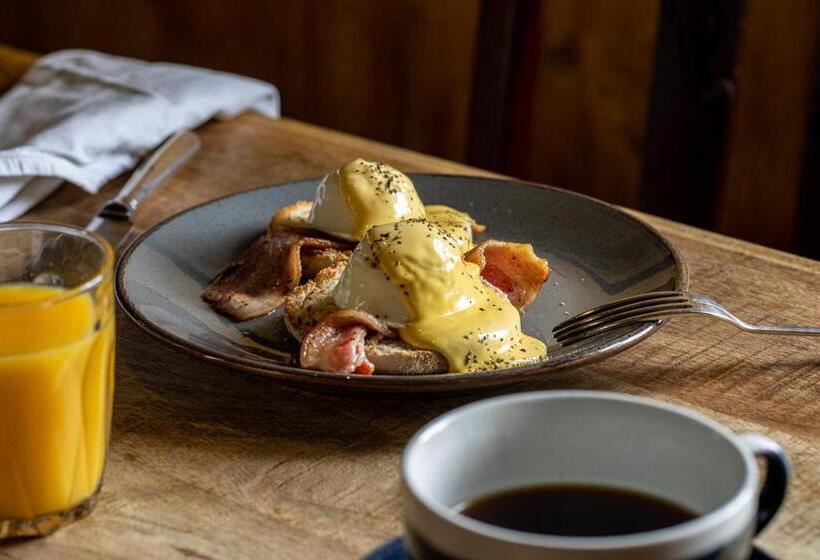 הוסטל Hen House