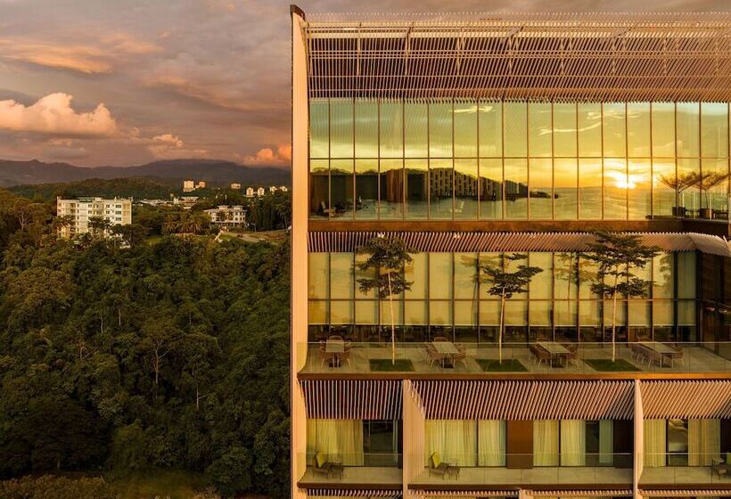 هتل Hyatt Centric Kota Kinabalu