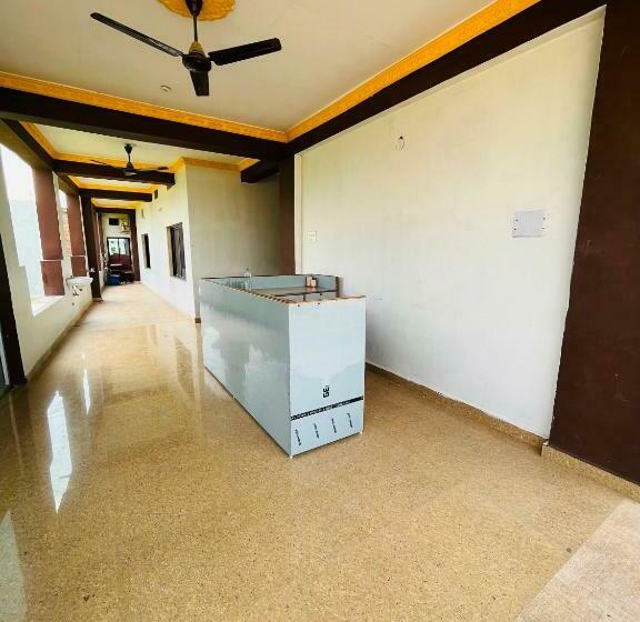 호텔 Oyo 91480 Pangat Guest House