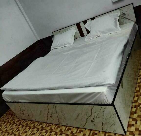 Spot On Hotel New Bright