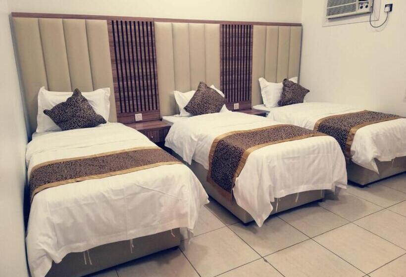 أسفار الأولى