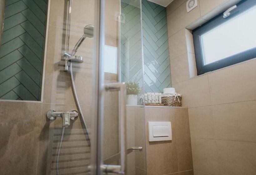 مبيت وإفطار Gyopár Lodge   Gyopárosfürdő