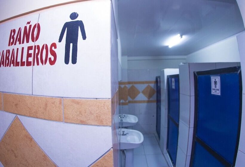 هاستل Residencial Francia