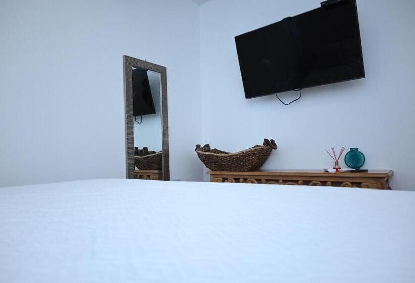 استراحتگاه Quinta Del Mar Crystal Beach