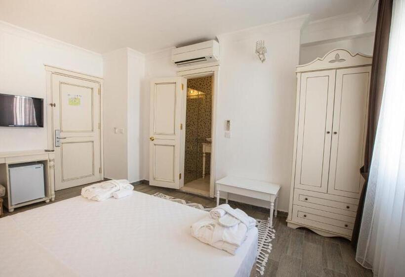 Albeon Luxury Hotel   Alacatı