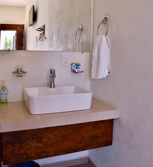 هتل Carri Surf Studio