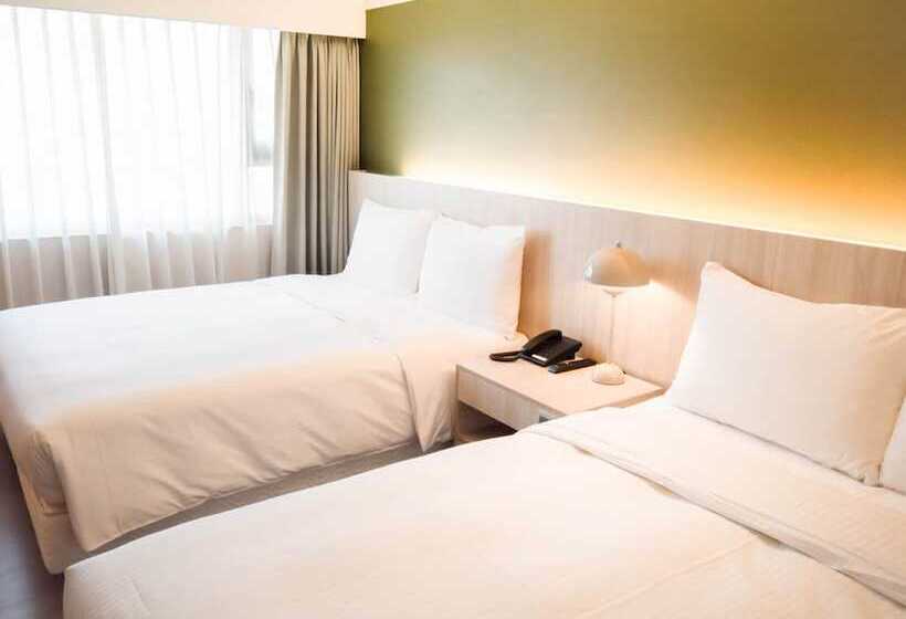 Green Hotel   Tea Way