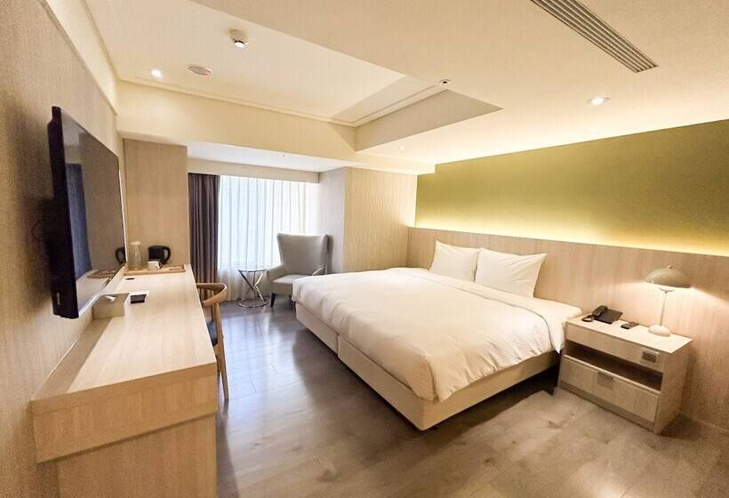 Green Hotel   Tea Way